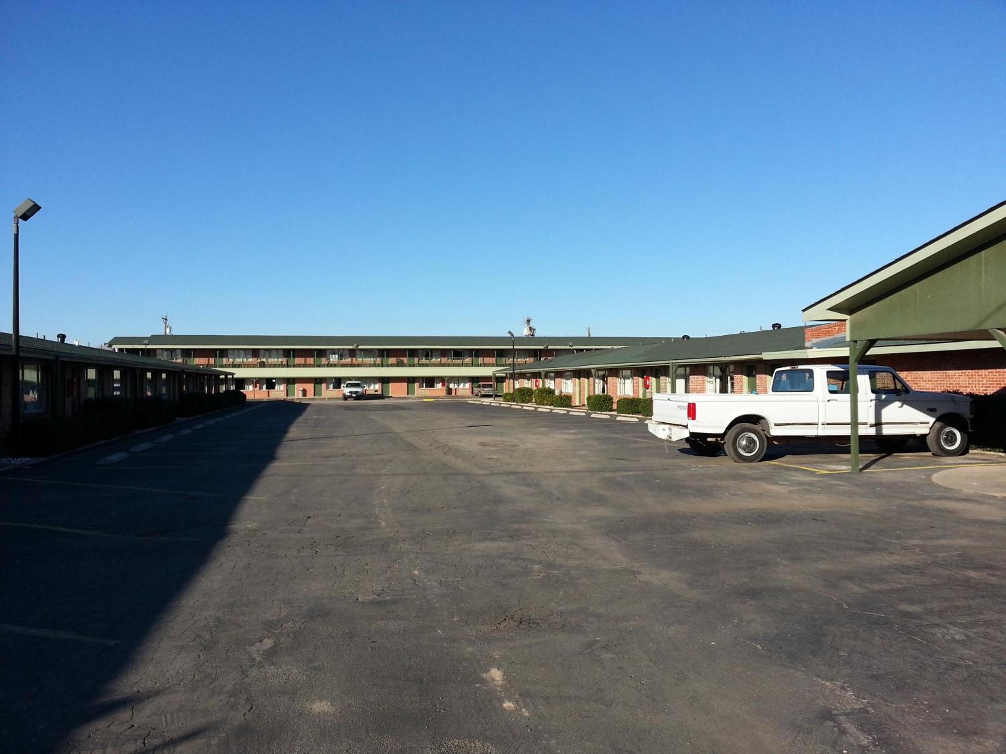 Econo Lodge Inn & Suites Abilene Exterior photo